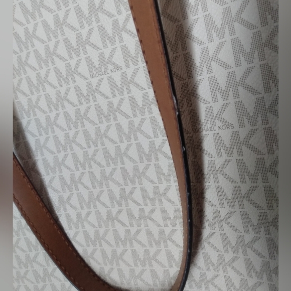 Michael kors Hayley Large Tote bag purse - Picture 7 of 8